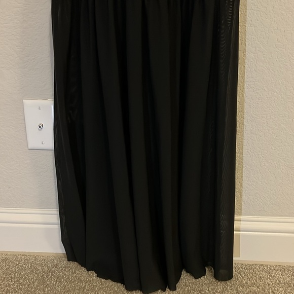 Elliatt Capra Dress - Picture 6 of 10